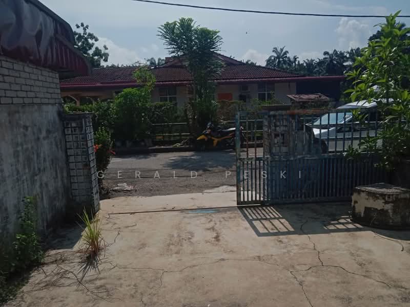 1-storey Terraced House for Sale in Taman Puteri Gunung (Simpang Ampat) - Gerald Peski - Exterior - PropertyGuru.com.my
