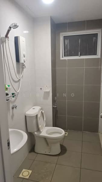 Servis Apartment untuk Disewa di Saville D'lake - Lin Ying Lee - Bathroom - PropertyGuru.com.my