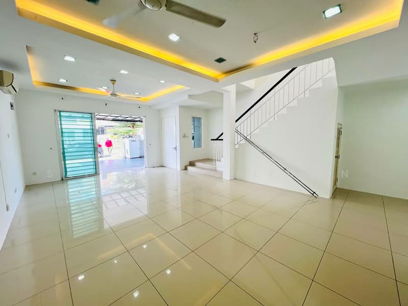 2-storey Terraced House for Sale in Kajang (Selangor) - Salman Sharifudin - Living Room - PropertyGuru.com.my