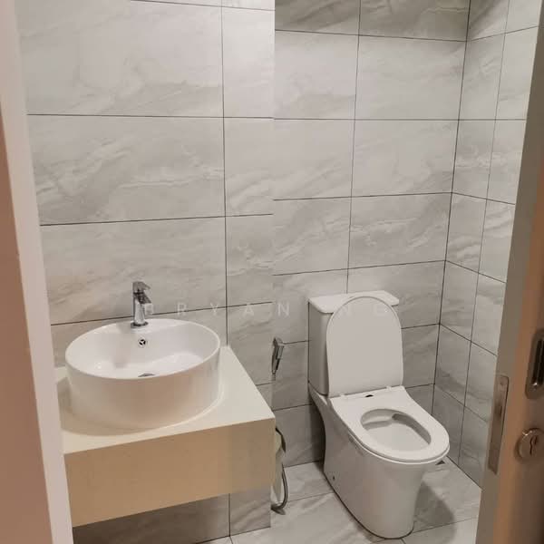 Servis Apartment untuk Disewa di Arte Cheras - Bryan Ng - Bathroom - PropertyGuru.com.my