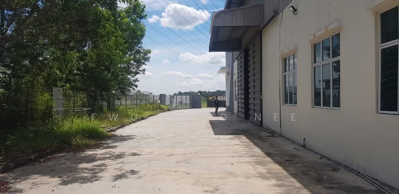 Semi-D Factory for Rent in Hi-Tech Industrial Park (Semenyih) - Fwu Ming Nee - Exterior - PropertyGuru.com.my
