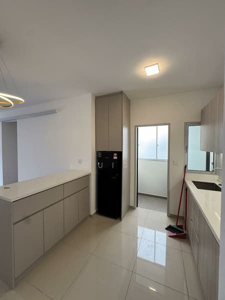 Condominium for Rent at Residensi Dutamas Dahlia - Louis . - Kitchen - PropertyGuru.com.my