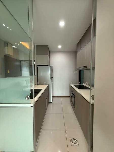 Servis Apartment untuk Disewa di Crescent Bay Suites (Teluk Bayu) - Jayden Neo - Kitchen - PropertyGuru.com.my