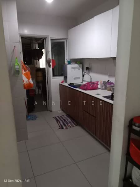 Service Residence for Sale at Seasons Amara Larkin - Annie Tee - Kitchen - PropertyGuru.com.my