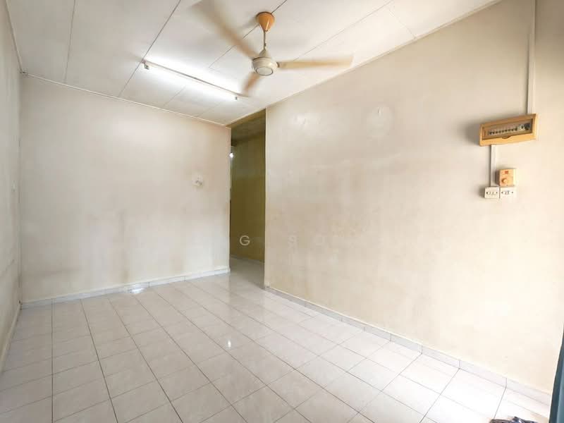 Rumah Teres 1 Tingkat untuk Dijual di Taman Saujana Indah (Bukit Katil) - King Song - Interior - PropertyGuru.com.my