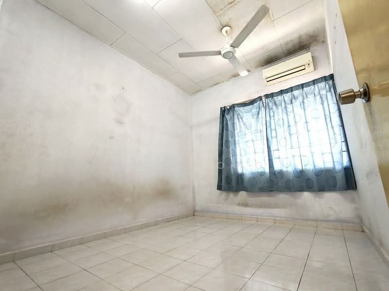 Rumah Teres 1 Tingkat untuk Dijual di Taman Saujana Indah (Bukit Katil) - King Song - Interior - PropertyGuru.com.my