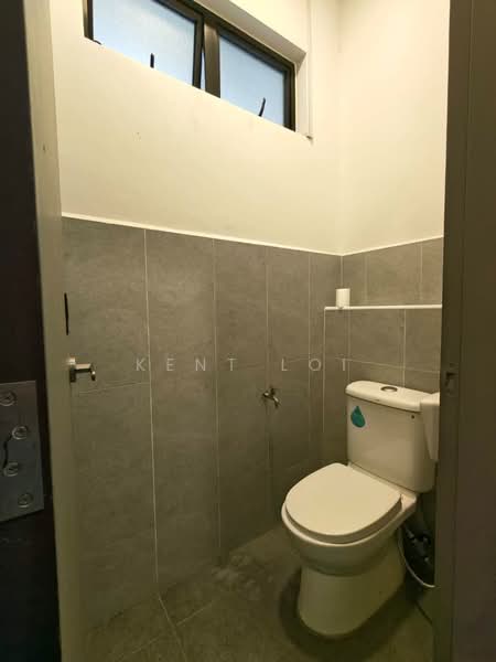 Kedai / Pejabat untuk Disewa di Eco Business Park 1 (Johor Bahru) - Kent Loi - Bathroom - PropertyGuru.com.my