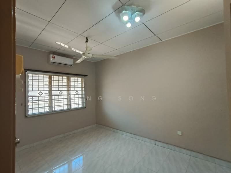 2-storey Terraced House for Sale in Taman Paya Emas (Paya Rumput) - King Song - Interior - PropertyGuru.com.my