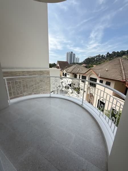 Rumah Banglo untuk Dijual di Batu Ferringhi (Penang) - Fanny Wong - Balcony - PropertyGuru.com.my