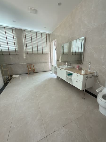 Rumah Banglo untuk Dijual di Batu Ferringhi (Penang) - Fanny Wong - Bathroom - PropertyGuru.com.my