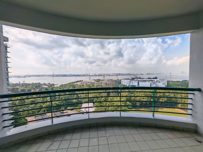 Kondominium untuk Dijual di The Straits View Condominium - Kent Loi - Balcony - PropertyGuru.com.my