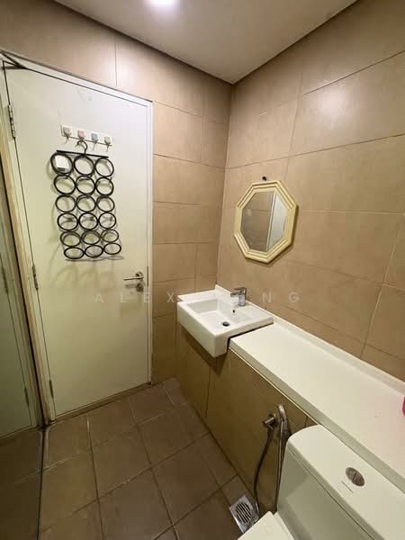 Servis Apartment untuk Disewa di Radia Residences - Alex Tong - Bathroom - PropertyGuru.com.my