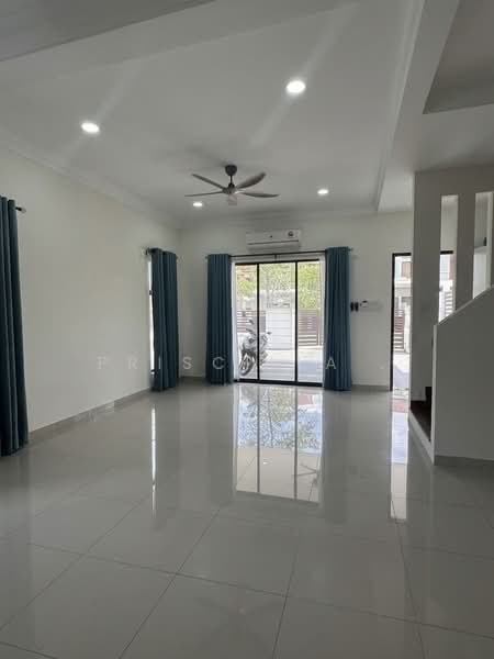 2-storey Terraced House for Sale in Alam Impian (Shah Alam) - Priscilla . - Living Room - PropertyGuru.com.my