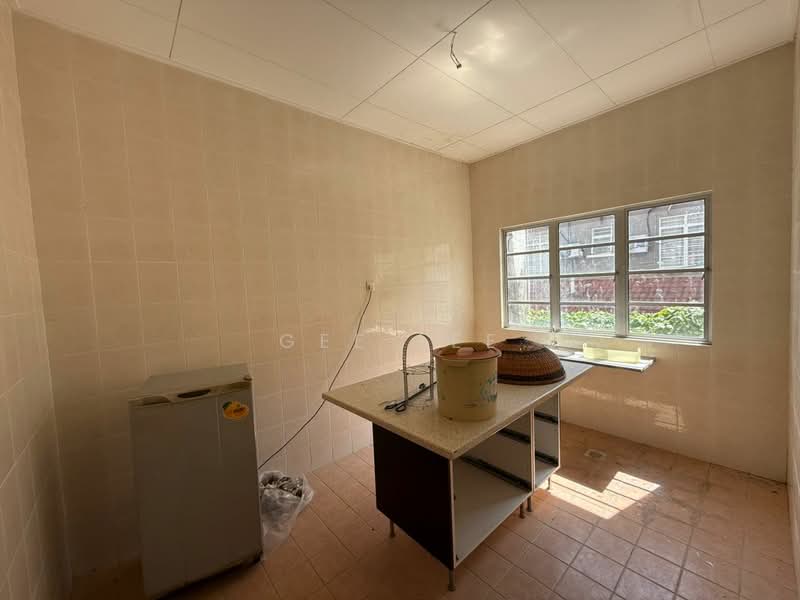 2.5-storey Terraced House for Sale in Ukay Perdana (Ulu Kelang) - GEE Lee - Kitchen - PropertyGuru.com.my