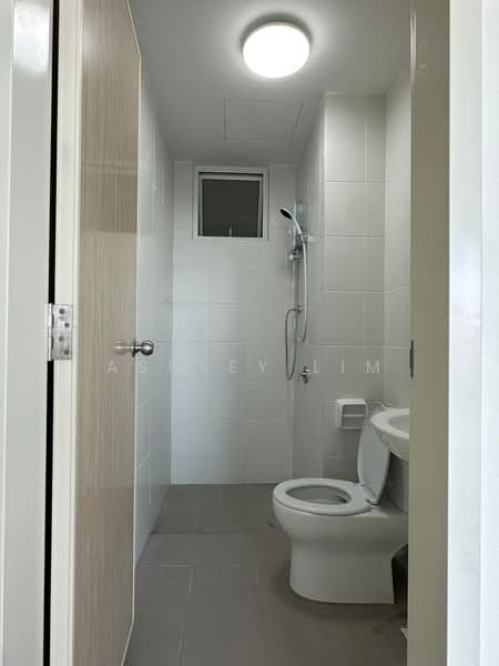 Kondominium untuk Disewa di Ideal Residency - Ashley Lim - Bathroom - PropertyGuru.com.my