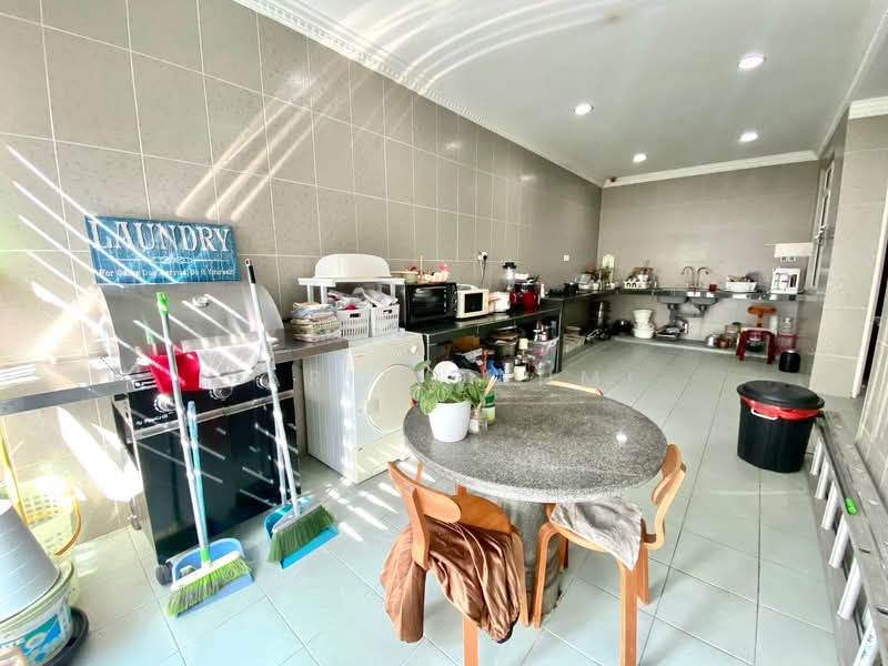 Bungalow for Sale in Kajang (Selangor) - Farid Fahmi - Kitchen - PropertyGuru.com.my