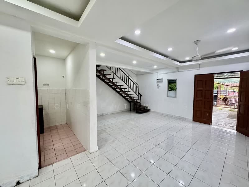 Rumah Teres 2 Tingkat untuk Dijual di Bukit Beruntung (Selangor) - Clement Wong - PropertyGuru.com.my