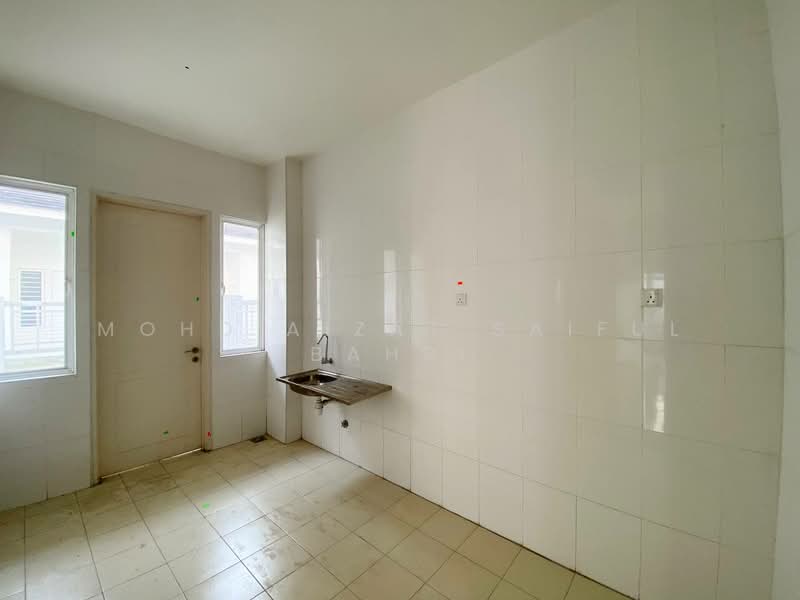 Semi-Detached House for Sale in D'Kayangan (Shah Alam) - Mohd Aizat Saiful Bahri - Kitchen - PropertyGuru.com.my