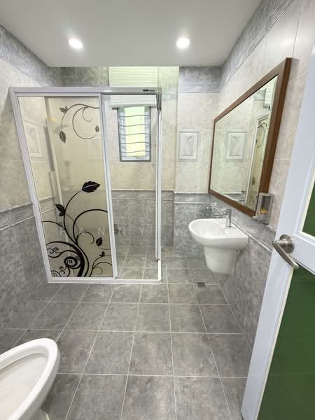 Rumah Banglo untuk Dijual di Batu Ferringhi (Penang) - Fanny Wong - Bathroom - PropertyGuru.com.my