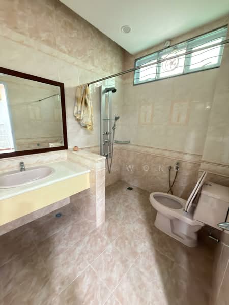 Rumah Banglo untuk Dijual di Batu Ferringhi (Penang) - Fanny Wong - Bathroom - PropertyGuru.com.my