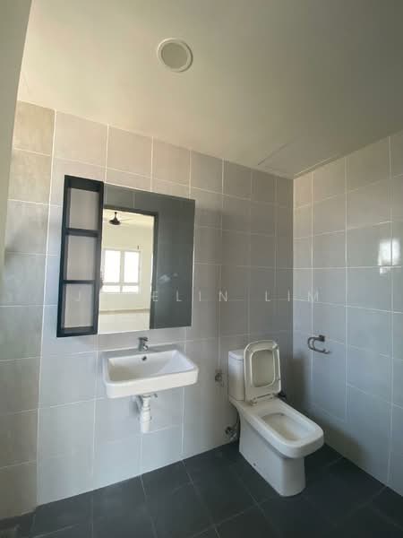 Condominium for Sale at The Edge Residence - Jocelin Lim - Bathroom - PropertyGuru.com.my