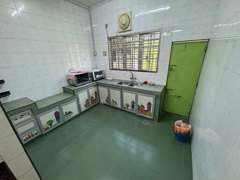 2.5-storey Terraced House for Sale in Bandar Baru Sri Petaling (Sri Petaling) - Alan Lai - Kitchen - PropertyGuru.com.my