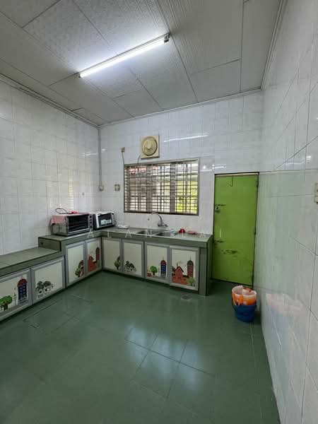 2.5-storey Terraced House for Sale in Bandar Baru Sri Petaling (Sri Petaling) - Alan Lai - Kitchen - PropertyGuru.com.my
