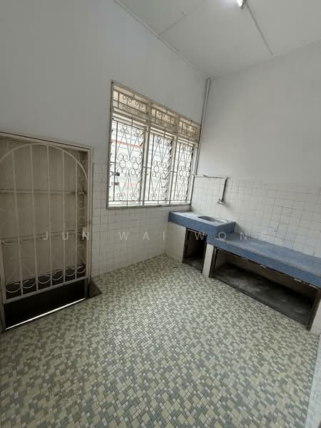 1-storey Terraced House for Sale in Labu (Negeri Sembilan) - Jun Wai Wong - Kitchen - PropertyGuru.com.my