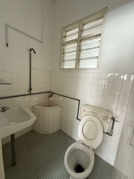 1-storey Terraced House for Sale in Labu (Negeri Sembilan) - Jun Wai Wong - Bathroom - PropertyGuru.com.my