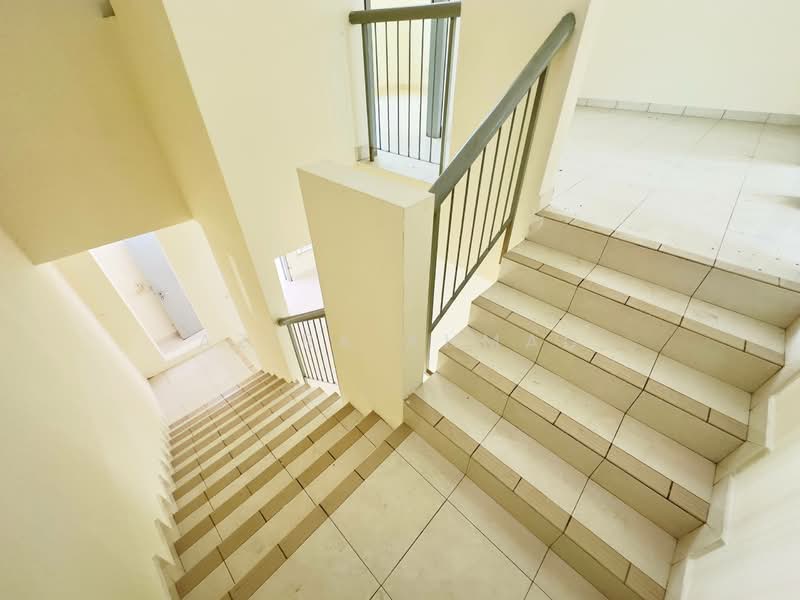 Rumah Teres 2 Tingkat untuk Dijual di Nilai Impian (Nilai) - Azira Ahmad - Corridor - PropertyGuru.com.my