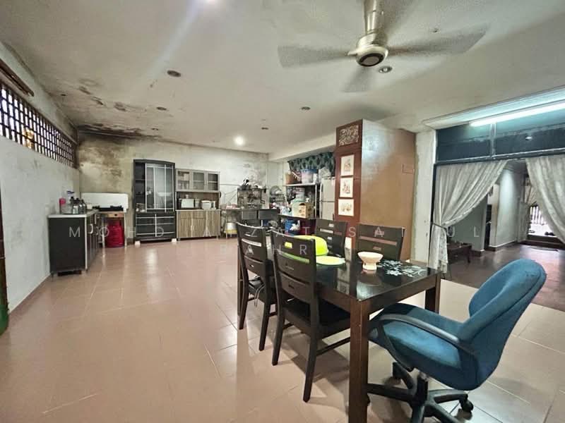 2-storey Terraced House for Sale in Seksyen 1a (Petaling Jaya) - Mohd Aizat Saiful Bahri - Kitchen - PropertyGuru.com.my