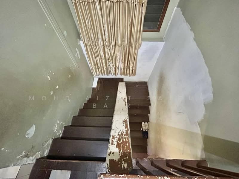 2-storey Terraced House for Sale in Seksyen 1a (Petaling Jaya) - Mohd Aizat Saiful Bahri - Interior - PropertyGuru.com.my