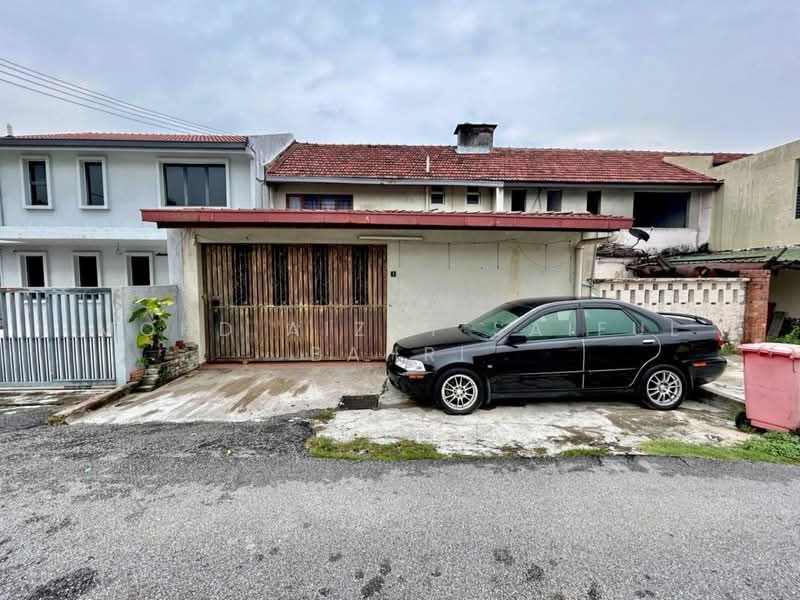 2-storey Terraced House for Sale in Seksyen 1a (Petaling Jaya) - Mohd Aizat Saiful Bahri - Exterior - PropertyGuru.com.my