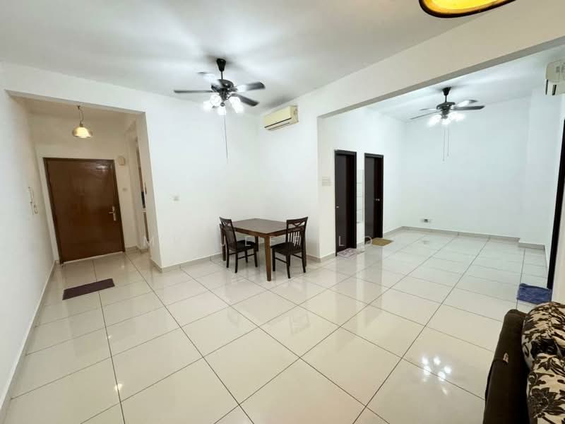 Condominium for Sale at Sri Putramas III / Royal Regent - Mr Jeff Low - Living Room - PropertyGuru.com.my