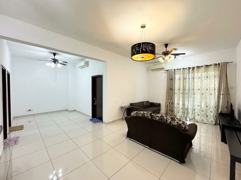 Condominium for Sale at Sri Putramas III / Royal Regent - Mr Jeff Low - Living Room - PropertyGuru.com.my