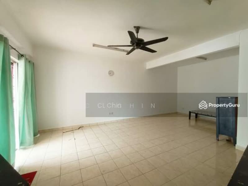 Rumah Teres 2 Tingkat untuk Disewa di Taman Putra Prima (Puchong) - CL Chin - Living Room - PropertyGuru.com.my