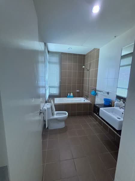 Kondominium untuk Disewa di 10 Island Resort - Javios Ng - Bathroom - PropertyGuru.com.my