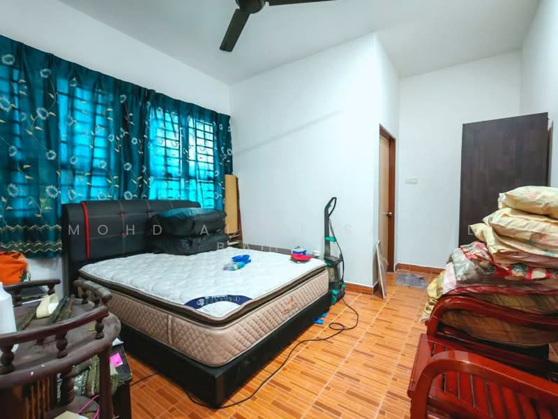 Rumah Teres 2 Tingkat untuk Dijual di Bandar Baru Bangi (Selangor) - Mohd Aizat Saiful Bahri - Bedroom - PropertyGuru.com.my