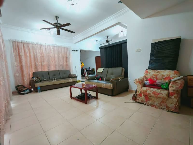 Rumah Teres 2 Tingkat untuk Dijual di Bandar Baru Bangi (Selangor) - Mohd Aizat Saiful Bahri - Living Room - PropertyGuru.com.my
