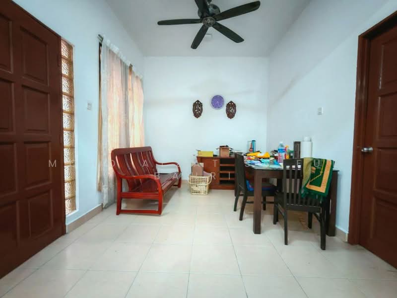 Rumah Teres 2 Tingkat untuk Dijual di Bandar Baru Bangi (Selangor) - Mohd Aizat Saiful Bahri - Dining Room - PropertyGuru.com.my