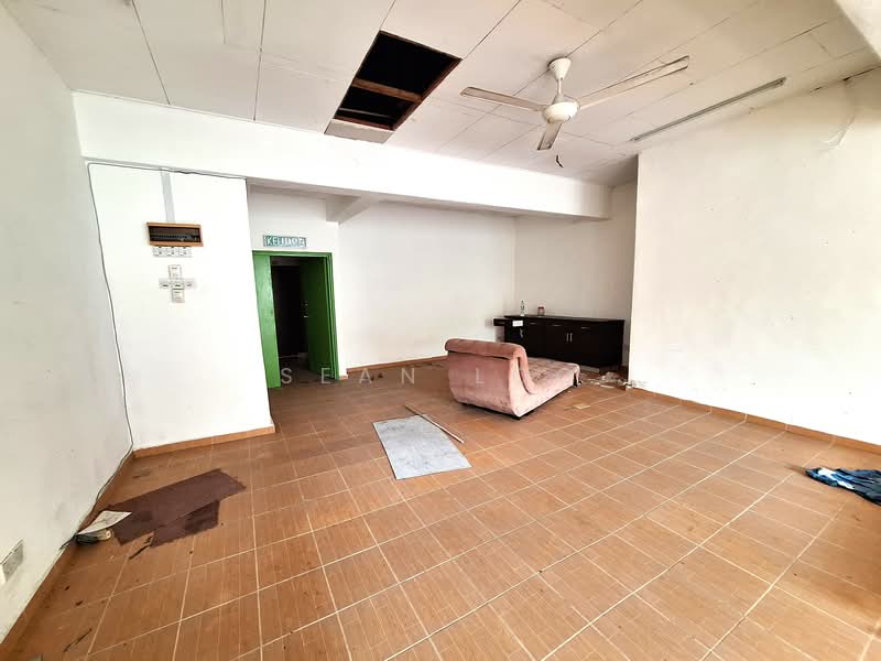 Shop / Office for Sale in Taman Bukit Cheras (Cheras) - Sean Loo - Interior - PropertyGuru.com.my
