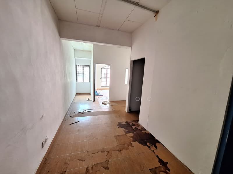 Shop / Office for Sale in Taman Bukit Cheras (Cheras) - Sean Loo - Interior - PropertyGuru.com.my