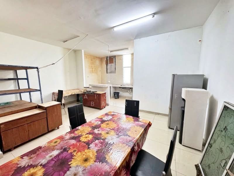 Rumah Teres 2 Tingkat untuk Dijual di Bandar Baru Bangi (Selangor) - Mohd Aizat Saiful Bahri - Kitchen - PropertyGuru.com.my