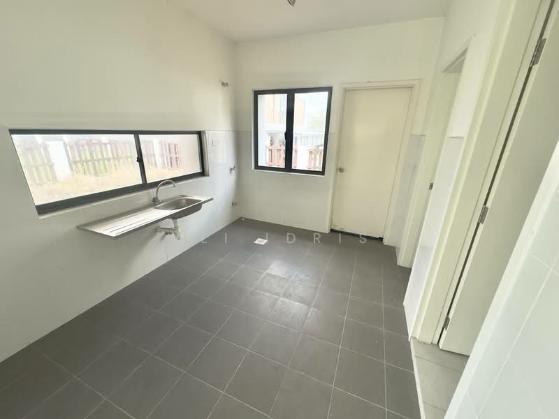 Rumah Berkembar untuk Dijual di Setia Ecohill (Semenyih) - Ali Idris - Kitchen - PropertyGuru.com.my