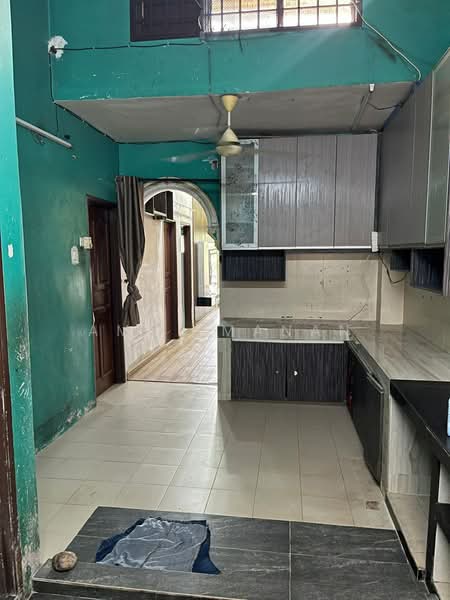 1-storey Terraced House for Sale in Klang (Selangor) - Amni Manan - Kitchen - PropertyGuru.com.my