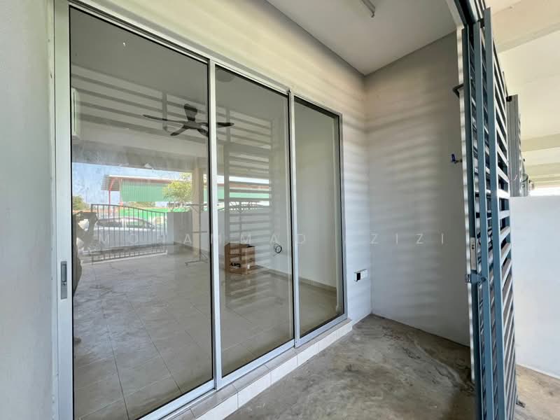 Terraced House for Sale in Balok (Pahang) - Mohammad Azizi - Balcony - PropertyGuru.com.my