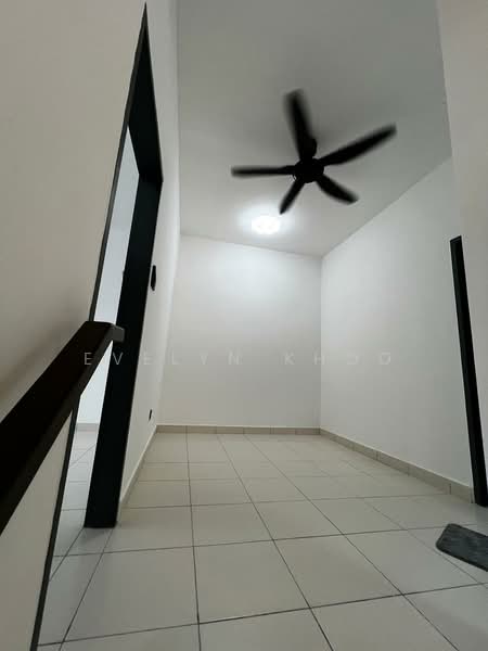 2-storey Terraced House for Rent in Taman Sari Alamanda (Serendah) - Evelyn Khoo - Hallway - PropertyGuru.com.my