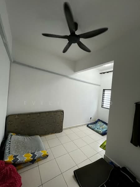 2-storey Terraced House for Rent in Taman Sari Alamanda (Serendah) - Evelyn Khoo - Bedroom - PropertyGuru.com.my