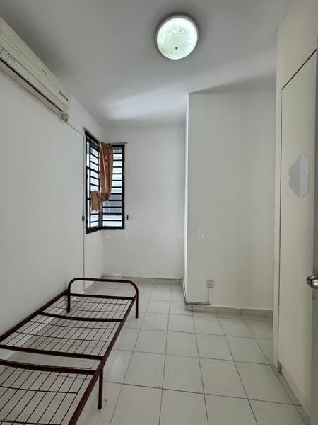 Servis Apartment untuk Dijual di Nusa Perdana Apartment - SY Tan - Bedroom - PropertyGuru.com.my