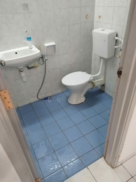 Apartment for Rent at Pangsapuri Vista Serdang - GO SQ - Bathroom - PropertyGuru.com.my